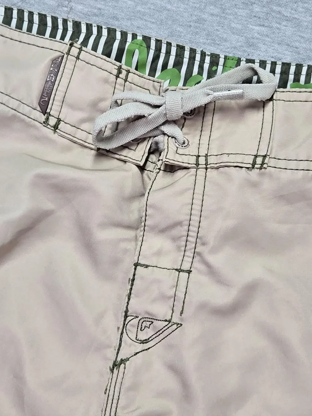 Quiksilver Shorts Mens 30 Beige Board Swim Trunks Cargo Pockets Surf Beach